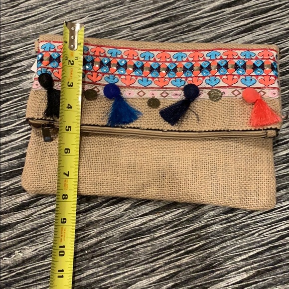 NWT Boho/chic bag with straps & embellishments - Picture 4 of 8